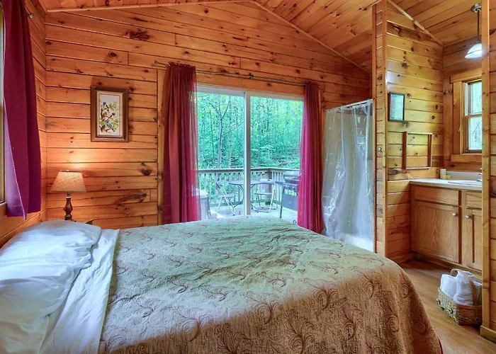 Blue Rose Cabins - Lovebirds Cabin